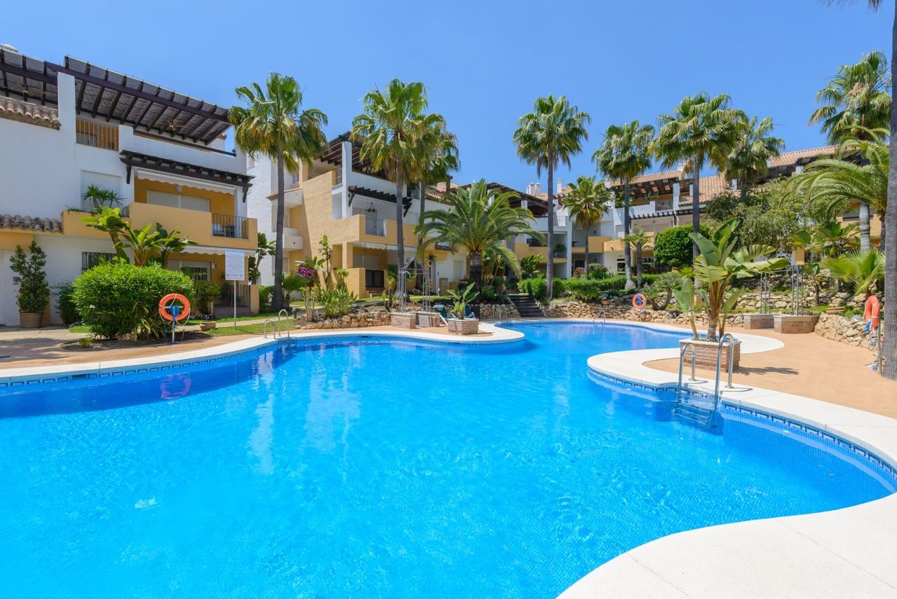 Cubo'S Beach & Golf Marbella Exterior photo